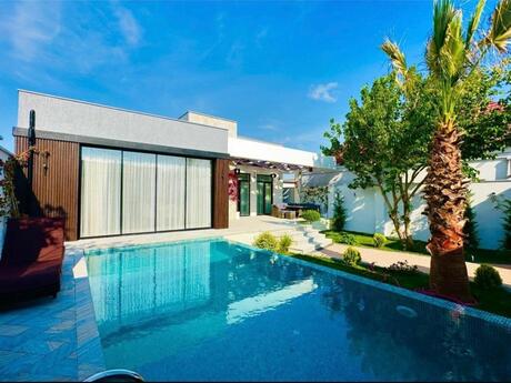 4 otaqlı həyət evi/bağ evi - Mərdəkan q. - 250 m²