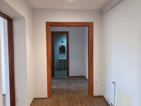3 otaqlı mənzil, 120 m², Sahil: 295 000 ₼ 3