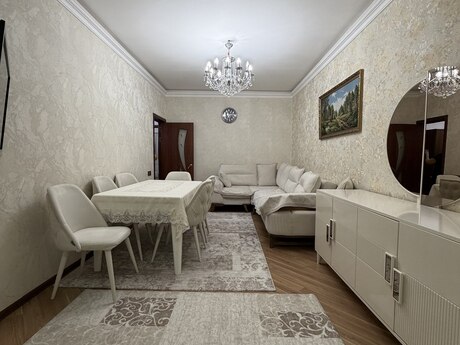 4 otaqlı köhnə tikili - Bakıxanov q. - 100 m²