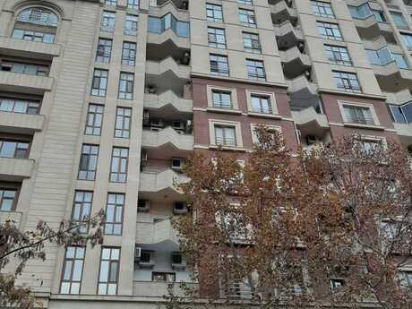 4 otaqlı yeni tikili - 28 May m. - 198 m²