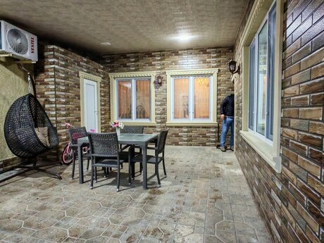4 otaqlı həyət evi/bağ evi - Biləcəri q. - 100 m²