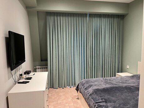 Ağ şəhərdə 2 otaqlı yeni tikili mənzil kirayə verilir, 100 m², 1 200 AZN/ay, şəkil 2 / 7