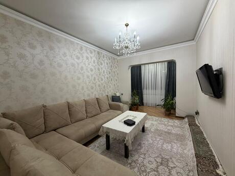4 otaqlı köhnə tikili - Bakıxanov q. - 100 m²