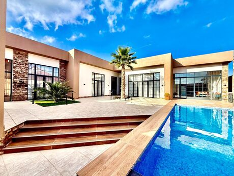 5 otaqlı həyət evi/bağ evi - Mərdəkan q. - 250 m²