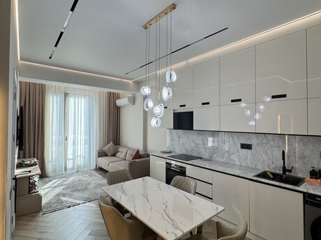 2-комн. новостройка - м. Элмляр Академиясы - 42 м²