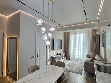2-комн. новостройка - м. Элмляр Академиясы - 42 м²