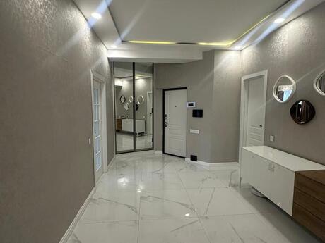 3-комн. новостройка - Насиминский  р. - 130 м²
