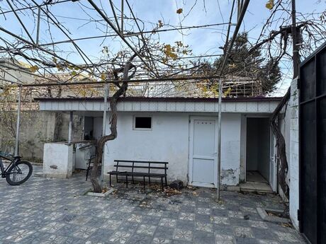 4 otaqlı həyət evi/bağ evi - Nəsimi m. - 150 m²