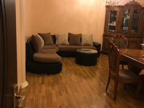 4 otaqlı köhnə tikili - Nəriman Nərimanov m. - 120 m²