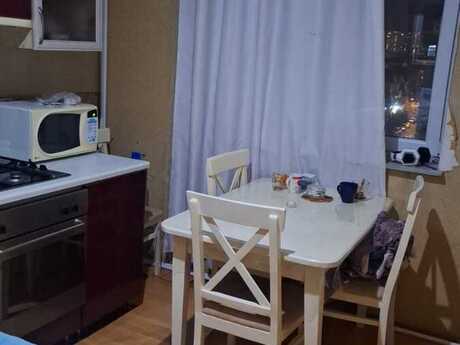 3 otaqlı köhnə tikili - Qara Qarayev m. - 70 m²