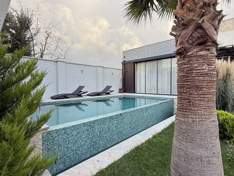 5 otaqlı həyət evi/bağ evi - Mərdəkan q. - 155 m²