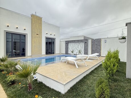 4 otaqlı həyət evi/bağ evi - Şüvəlan q. - 160 m²