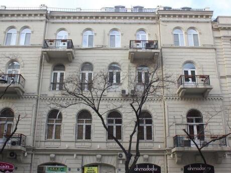 Elan №5614401 - Bakı, Sahil m., 3 otaqlı, 90 m², 3/5 mərtəbə