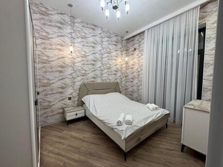 3 otaqlı həyət evi/bağ evi - Mərdəkan q. - 200 m²
