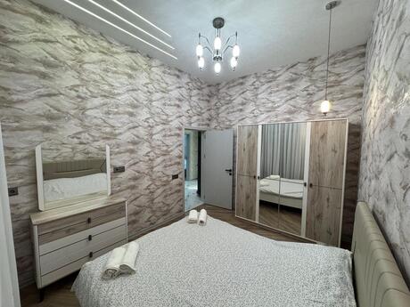 3 otaqlı həyət evi/bağ evi - Mərdəkan q. - 200 m²