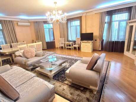 3 otaqlı köhnə tikili - Sahil m. - 140 m²