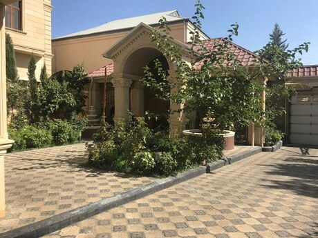 9 otaqlı həyət evi/bağ evi - Biləcəri q. - 671 m²