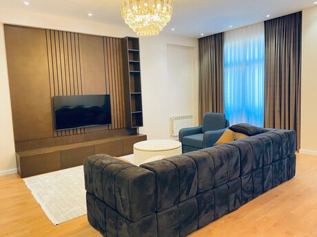 Аренда: 3-комнатная квартира, 180 м², Nizami: 3 000 ₼/мес 4