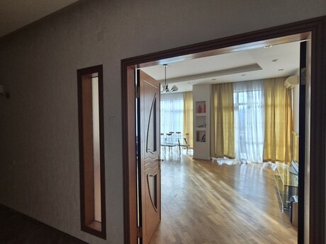 3-room apartment, 140 m², 28 May: 440 000 ₼ 2