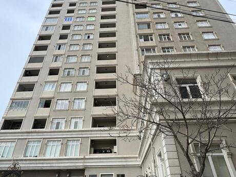 Объявление №5756246 - Баку, м. Иншаатчылар, 3-комн., 157 м², 16/16 этаж