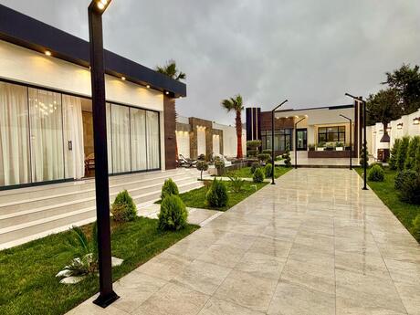5 otaqlı həyət evi/bağ evi - Mərdəkan q. - 230 m²