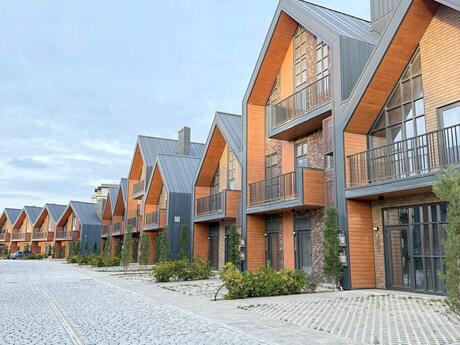 4 otaqlı həyət evi/bağ evi - Sea Breeze q. - 275 m²