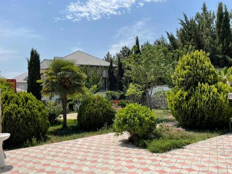 7 otaqlı həyət evi/bağ evi - Mehdiabad q. - 430 m²