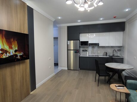 3-комн. новостройка - м. Бакмил - 75 м²