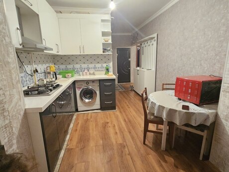 2 otaqlı köhnə tikili - Azadlıq Prospekti m. - 75 m²