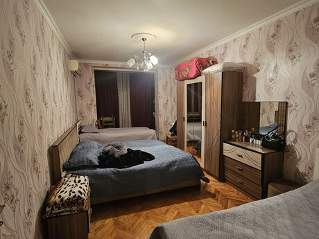 2 otaqlı köhnə tikili - Azadlıq Prospekti m. - 75 m²
