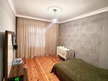 4 otaqlı köhnə tikili - Azadlıq Prospekti m. - 110 m²