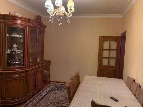 4 otaqlı köhnə tikili - Azadlıq Prospekti m. - 100 m²
