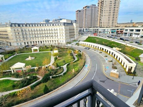 5 otaqlı yeni tikili - Ağ şəhər q. - 231 m²