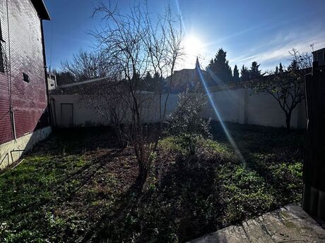 4 otaqlı həyət evi/bağ evi - Novxanı q. - 270 m²