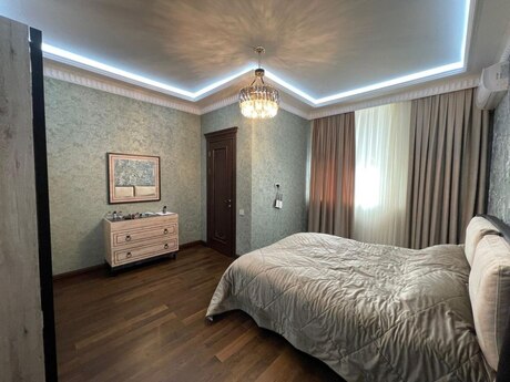 7 otaqlı həyət evi/bağ evi - Badamdar q. - 510 m²