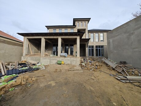 5 otaqlı həyət evi/bağ evi - Sabunçu q. - 300 m²