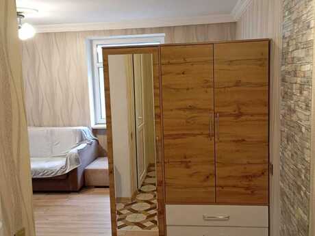 1-комн. вторичка - м. Элмляр Академиясы - 40 м²