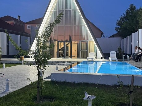 3 otaqlı həyət evi/bağ evi - Şüvəlan q. - 150 m²