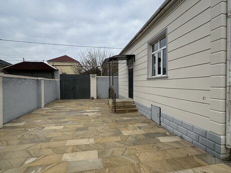 4 otaqlı həyət evi/bağ evi - Sabunçu r. - 130 m²