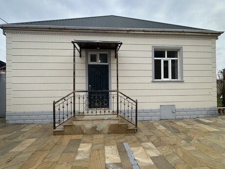 4 otaqlı həyət evi/bağ evi - Sabunçu r. - 130 m²