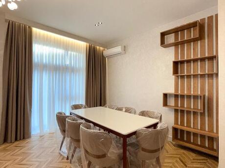 4-комн. дом/дача - пос. Sea Breeze - 275 м²