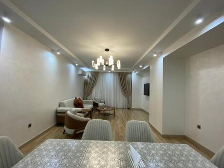 3 otaqlı yeni tikili - 8 Noyabr m. - 148 m²