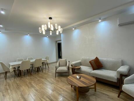 Elan №5759960 - Bakı, 8 Noyabr m., 3 otaqlı, 148 m², 12/27 mərtəbə