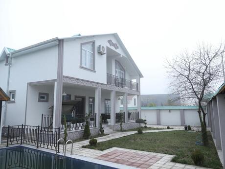 7 otaqlı həyət evi/bağ evi - Qəbələ - 230 m²