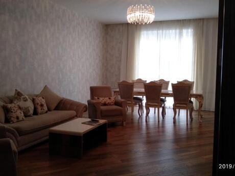 4 otaqlı yeni tikili - Nəriman Nərimanov m. - 190 m²