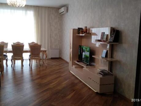 4 otaqlı yeni tikili - Nəriman Nərimanov m. - 190 m²