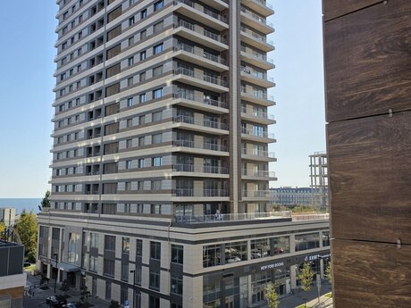 Obyekt - Ağ şəhər q. - 840 m²