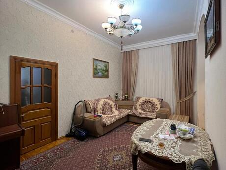 3 otaqlı köhnə tikili - Nizami m. - 100 m²