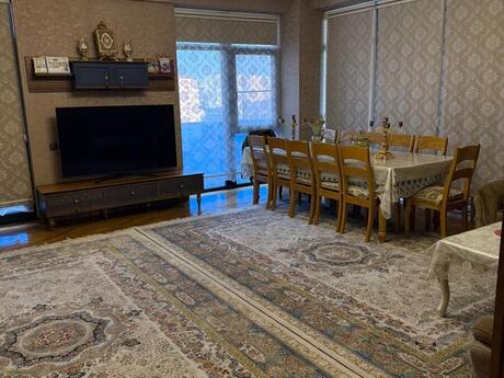 Объявление №5760487 - Баку, м. Кара Караев, 4-комн., 162 м², 12/16 этаж