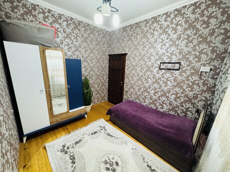 6 otaqlı həyət evi/bağ evi - Hövsan q. - 190 m²